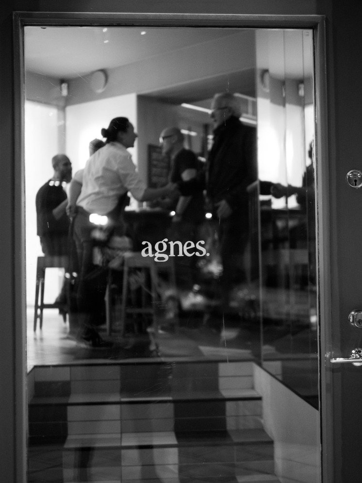 Agnes door ext bw 748 xxx q85