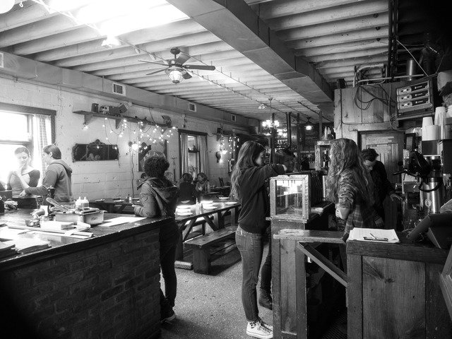 Robertas int bw 1 of 1 640 0.0x0.0x4608.0x3456.0 q85