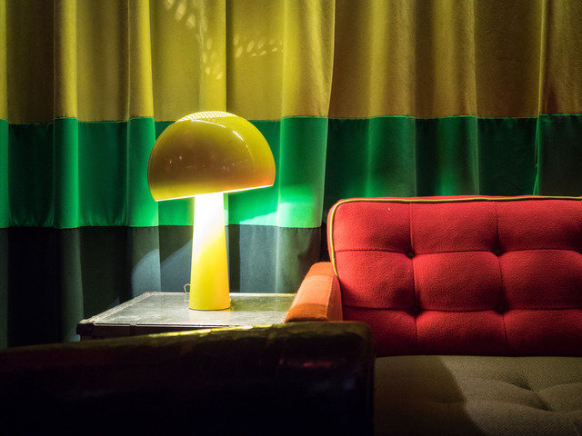 St int7 yellowlamp 1 of 1 640 0.0x0.0x4608.0x3456.0 q85