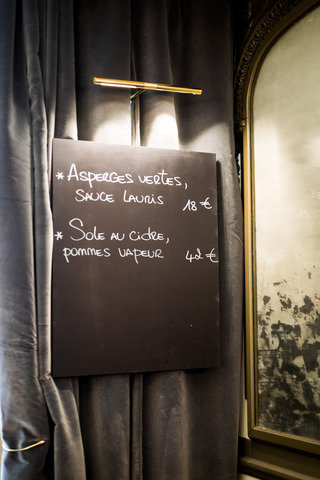 Labourseetlavie menuboard 1 of 1 320 21.6x0.0x3034.8x4552.0 q85