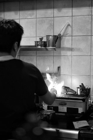 Inaction bw 320 0.0x35.55110220440874x1137.0x1706.4529058116236 q85