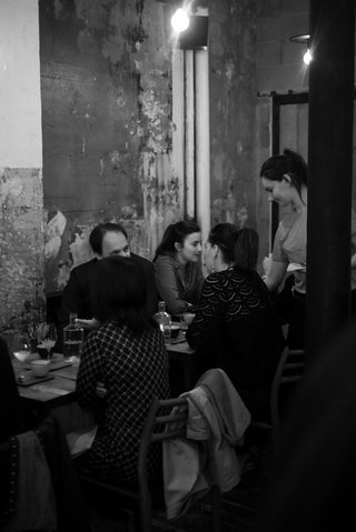 People bw 320 115.19999999999999x0.0x1368.0x2048.0 q85