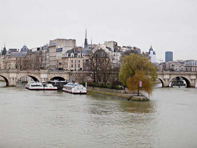 Se paris 0114 2051 640 345.6x0.0x5452.799999999999x4096.0 q85
