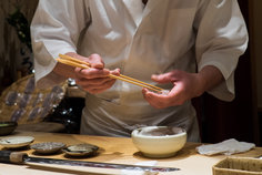 Sushiya chef 1 of 1 236 0.0x2300.2414355628057x3456.0x2307.7585644371943 q85